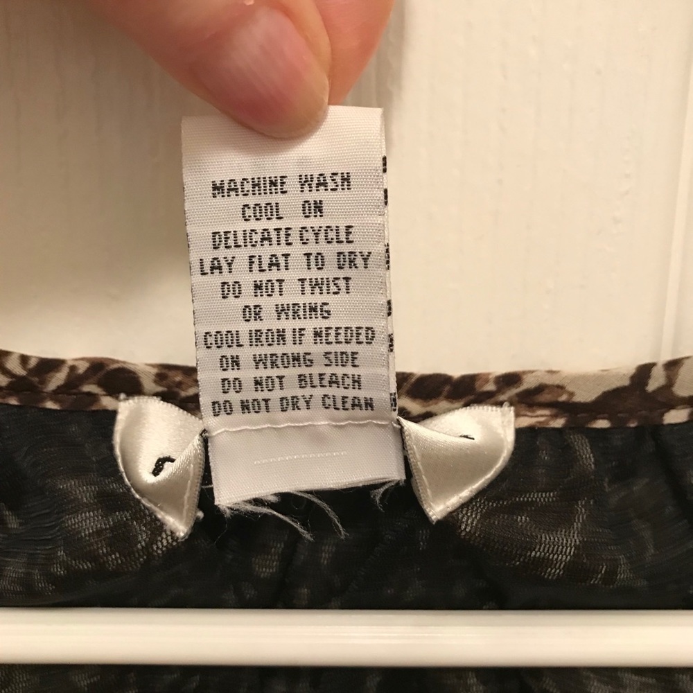 C.D.Petites Leopard Print Top - Picture 5 of 6
